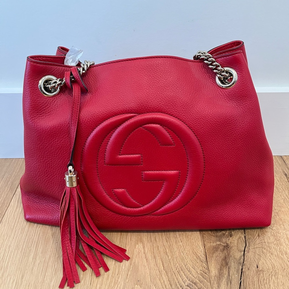 Gucci medium soho handbag red